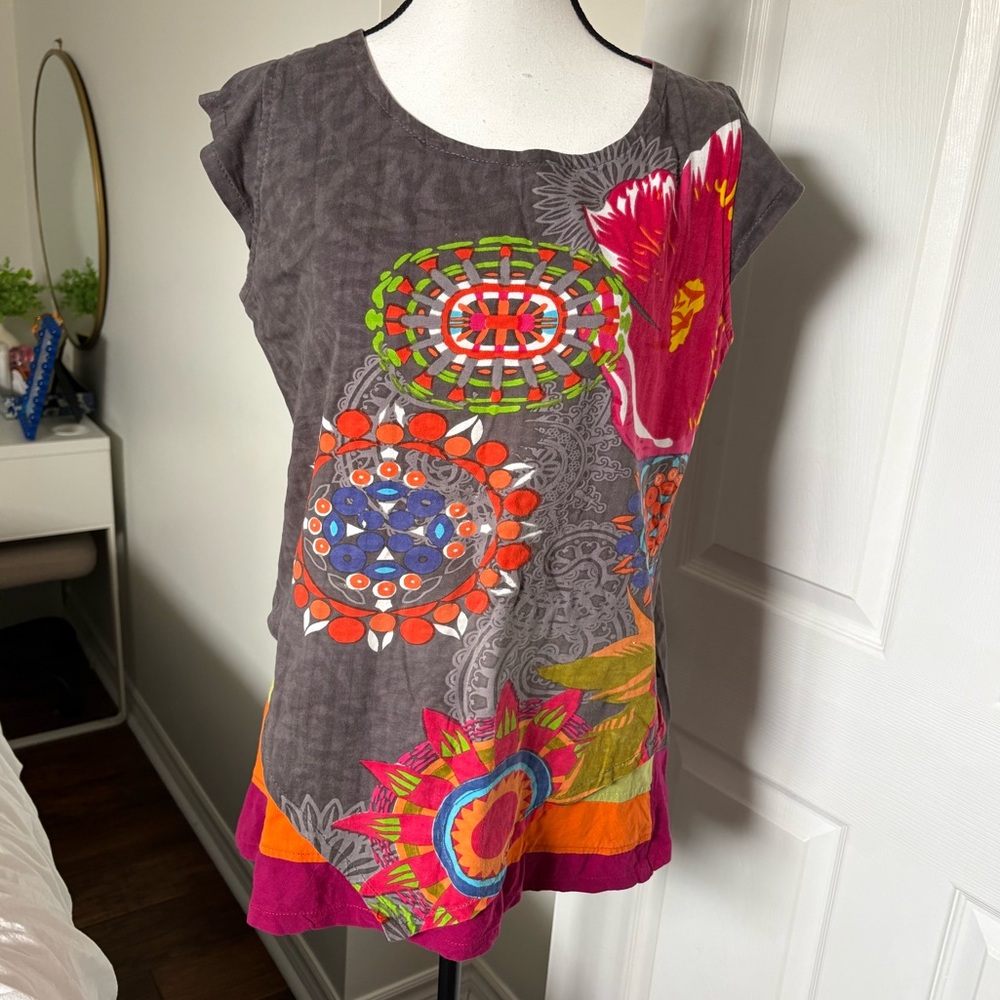 🌷Leopards and Roses Boho Art Tunic Top Size M 3/$30